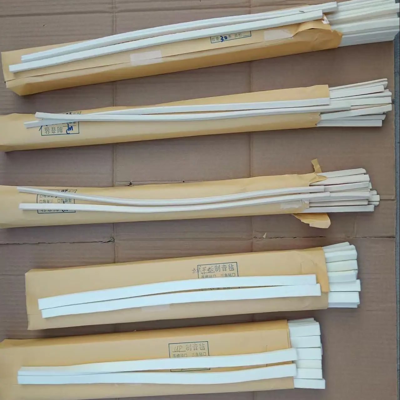 Musical Instrument Triangle - 10 ชิ้น ตัวหน่วงเสียงสำหรับเปียโน อุปกรณ์เสริมเปียโน เครื่องมือปรับแต่งเสียงเปียโน ตัวหยุดเสียงแบบแบน