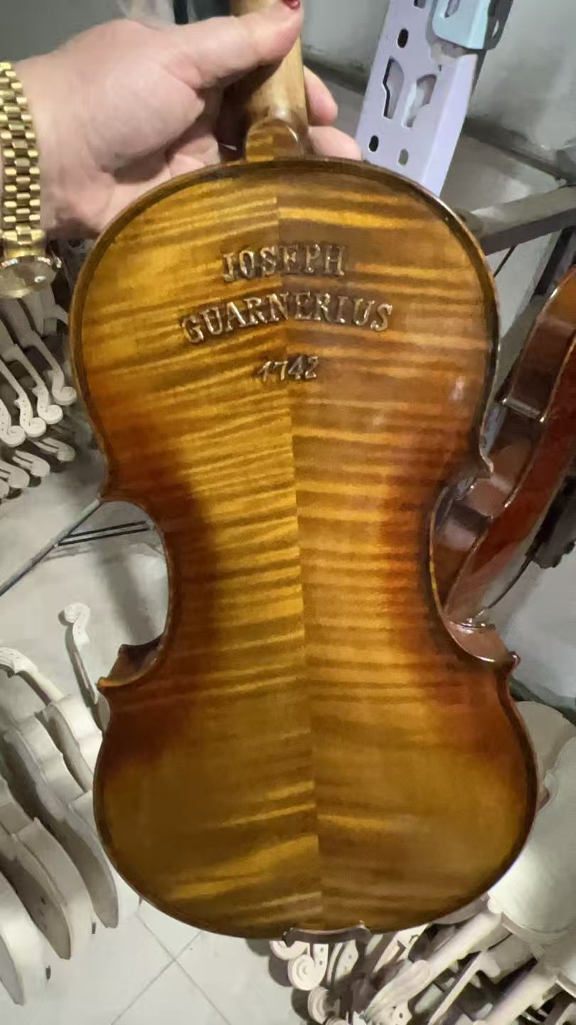 ไวโอลิน 4/4 รุ่น 1742 ลายแกะสล - Musical Instruments Online บทวิจารณ์และราคา
